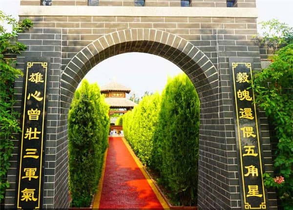 西安漢皇樹葬墓園的樹葬服務(wù)有哪些特點(diǎn)和優(yōu)勢?