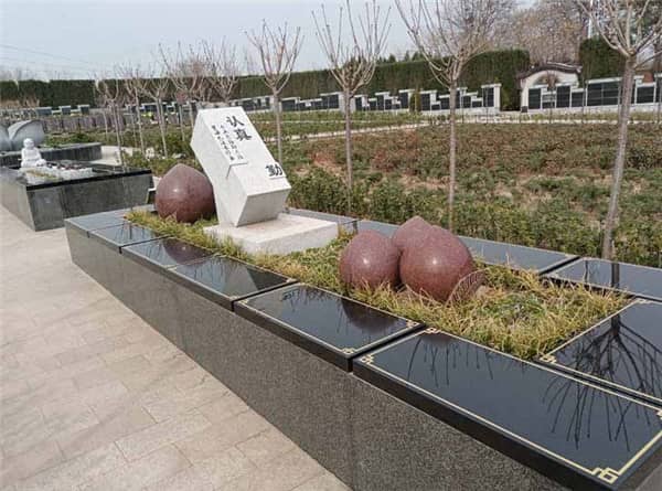 西安漢皇樹(shù)葬墓園的永福園壁葬有什么特點(diǎn),適合哪些人群選擇?