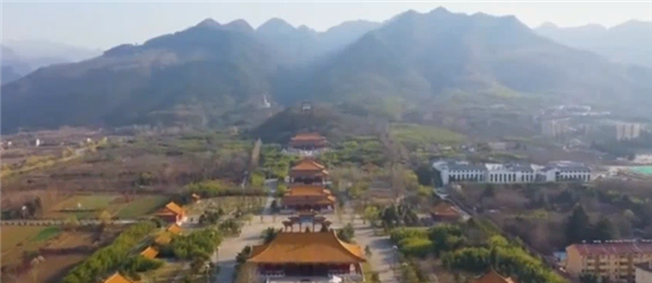 壽陽山墓園的具體位置在哪里，其周邊環(huán)境有何特點(diǎn)？