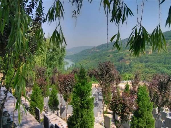 西安壽陽山墓園:南郊的寧靜之地,寄托哀思的理想場所