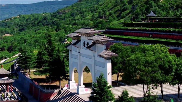 西安霸陵墓園新區在殯葬改革方面有哪些舉措？