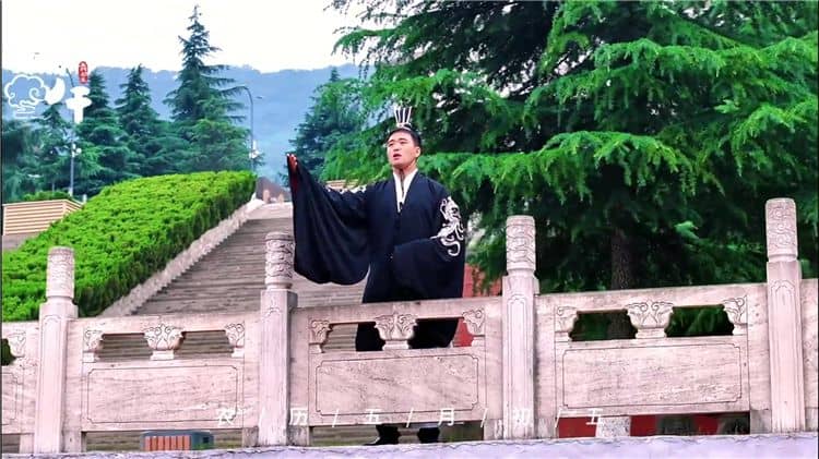 西安霸陵墓園新區在選擇墓位時有哪些注意事項和建議？