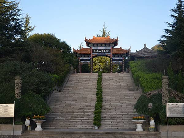 西安高橋墓園幾個區的