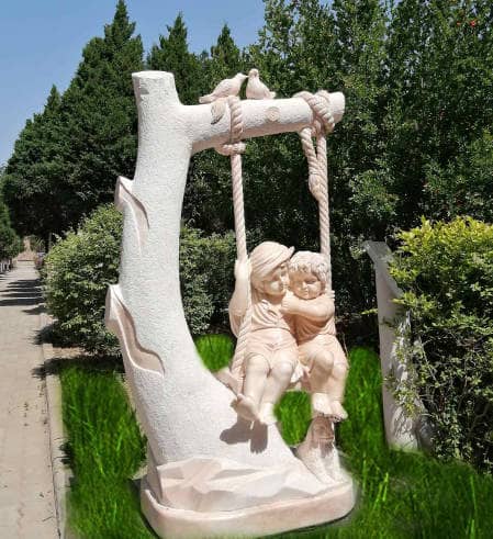 西安臥龍山墓園的經營理念是什么，這些理念是如何體現在墓園的日常運營中的？